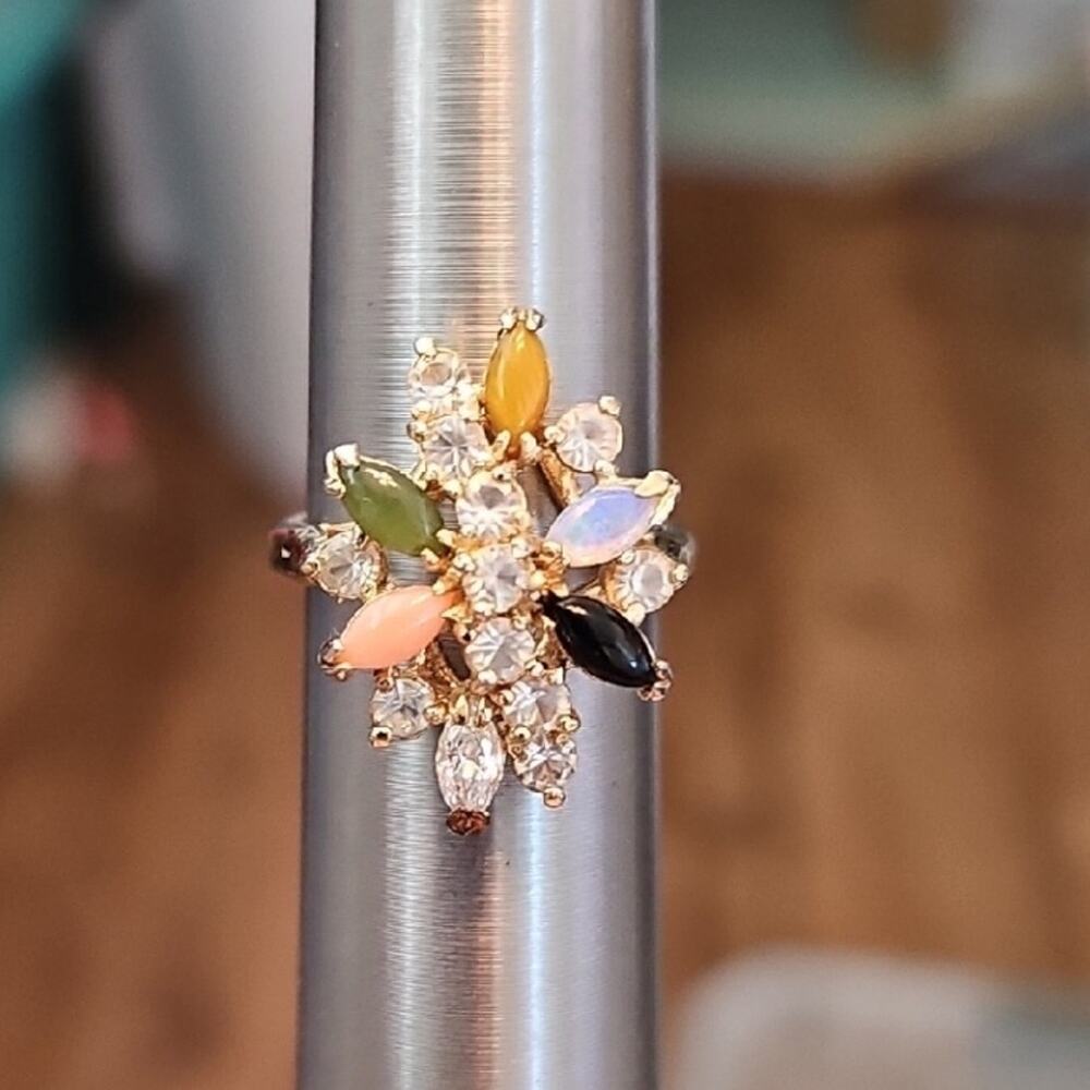 Vintage Goldtone Marquis Vibrant Multicolor Gemstone Crystal Cocktail Ring Sz 8